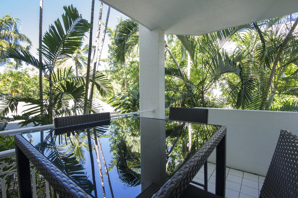 Garrick House Aparthotel Port Douglas Exterior foto